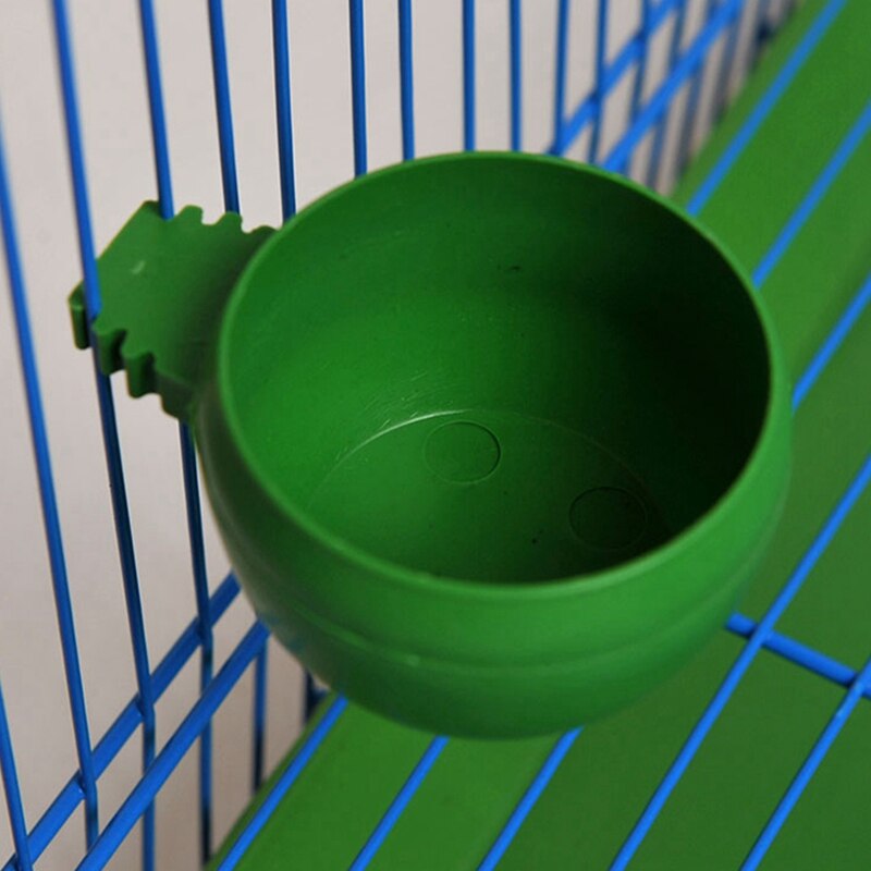 1Pc Plastic Papegaai Kom Ronde Vogel Voedsel Feeder Duiven Water Kom Papegaai Voedsel Container Huisdier Voeden Apparaat Vogel Accessoires