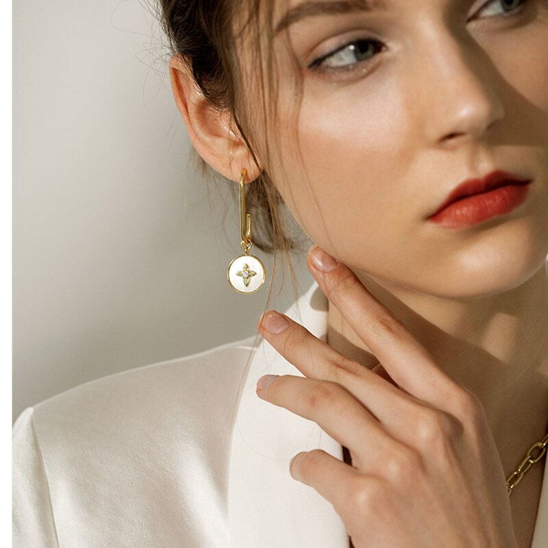 Natuurlijke ronde witte schelp moeder ketting overdreven gouden bloem ot type ster dikke ketting