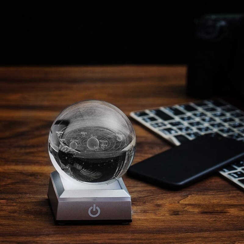 YIFMOO 3D-kristallen bol-nachtlampje, 80 mm, zonnestelsel, glazen bollamp met harssokkel, led-planetlamp met USB-kabel, astronomiecadeau voor vrouwen, kinderen, vrienden, familie (zonnestelsellamp YIFMOO 3D-kristallen bol-nachtlampje, 80 mm, zonnestelsel, glazen bollamp met harssokkel, led-planetlamp met USB-kabel, astronomiecadeau voor vrouwen, kinderen, vrienden, familie (zonnestelsellamp