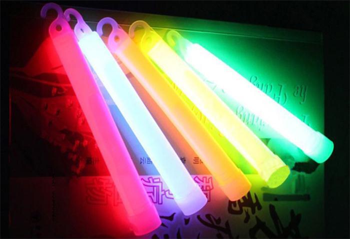 Rave Party Glow Sticks With Hook Light Lanyard Assorted Outdoor Camping Emergency Chemical Fluorescent Light Color Random