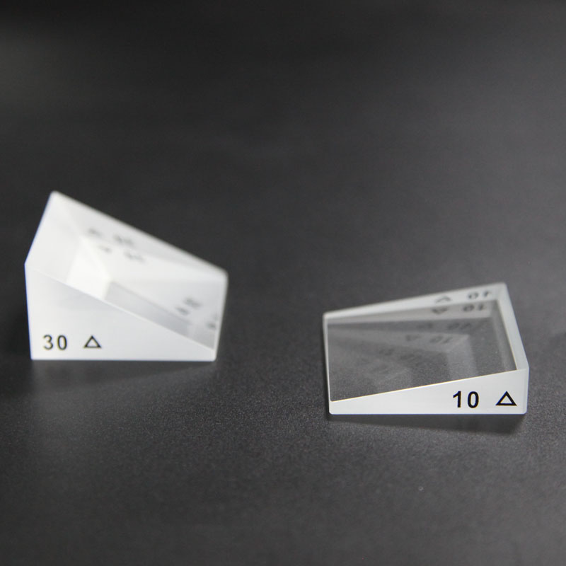 Film prismatique de 3M pour traitement du strabisme dans différentes dioptries prismatiques 15 cm/m