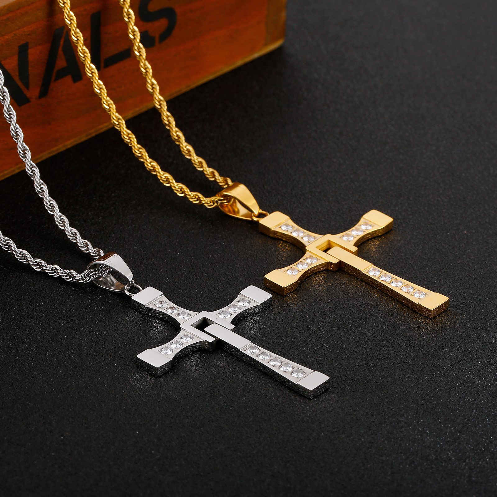 HaoYi Schnelle Und Furious Dominic Toretto Kreuz Halskette Für Männer Edelstahl Zirkon Schmuck Multi-stil Anhänger