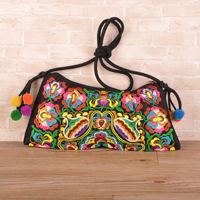 Vintage embroidery women traveller handbagsNice floral embroidered lady shoulder&Crossbody bags Versatile canvas Carrier: 10