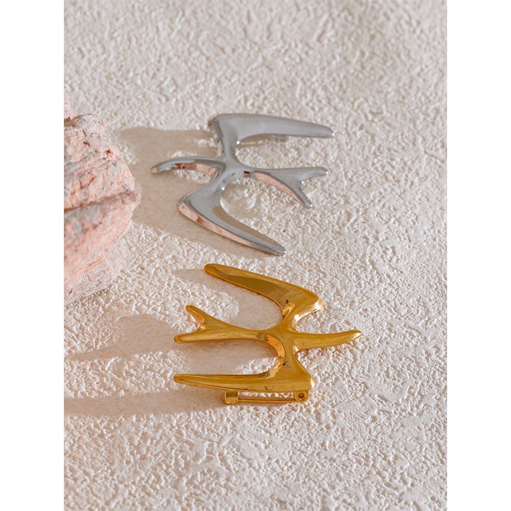 Yhpup 2024 Populaire Roestvrij Staal Glanzend Metalen Vogel Zwaluw Broche Pin Vrouwen Waterbestendig Decoratie Casual Broches Sieraden