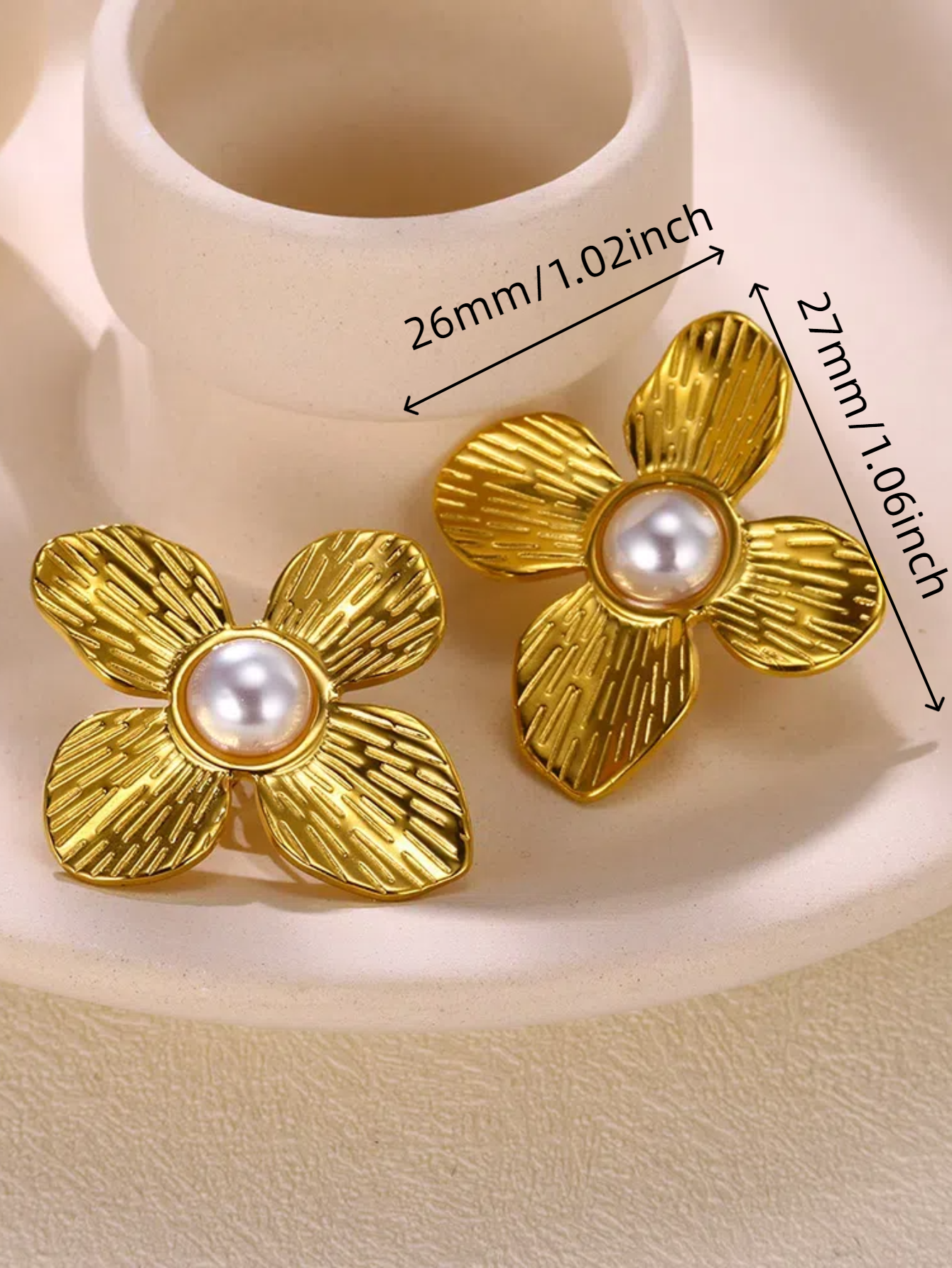 Pendientes delicados de flores para mujer, concha de Color dorado, acero inoxidable, resistente al agua, joyería Bohemia para el sol, Aretes de perlas de Navidad bonitos: Color oro puro
