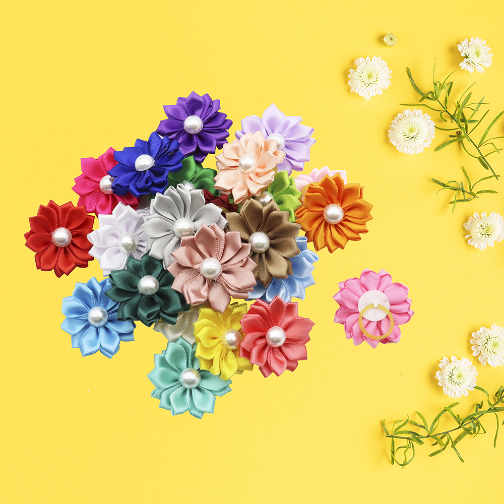 50/100/200 Uds. Banda de goma de flores, lazos para el pelo de perro, accesorios para el cabello de gato con perlas, lazos para el pelo para el cuidado de perros y gatos, lazo para topete para mascotas