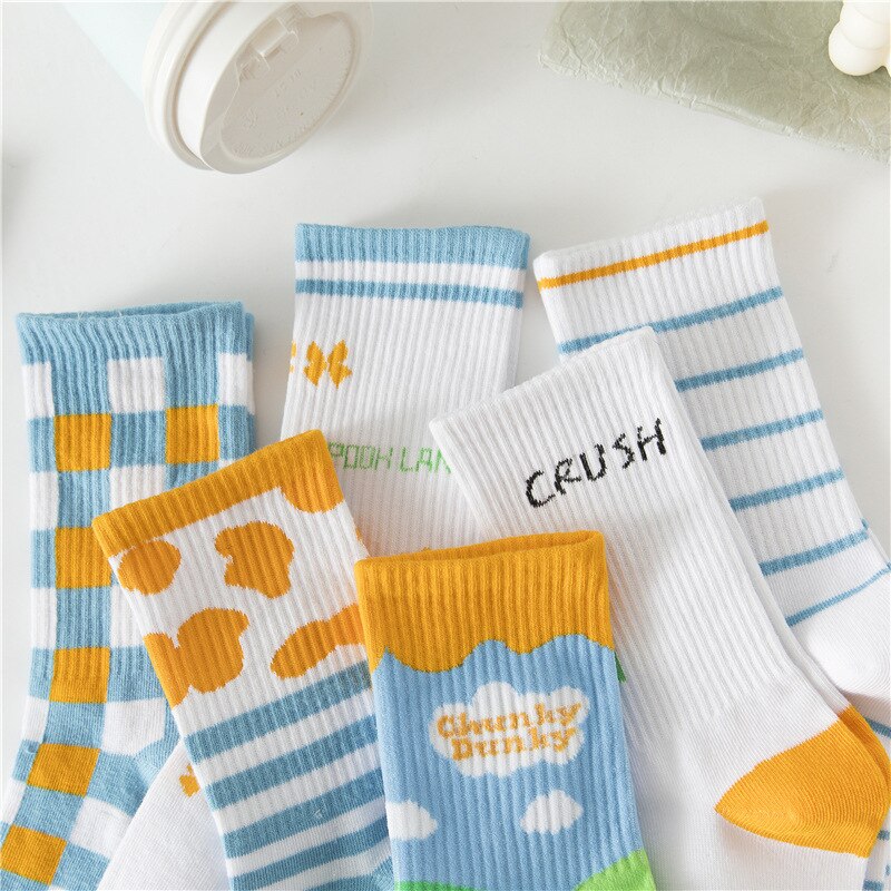 Japanse retro zwart witte koe in de buis persoonlijkheid all-match sportsokken ijs strepen casual trendy damessokken