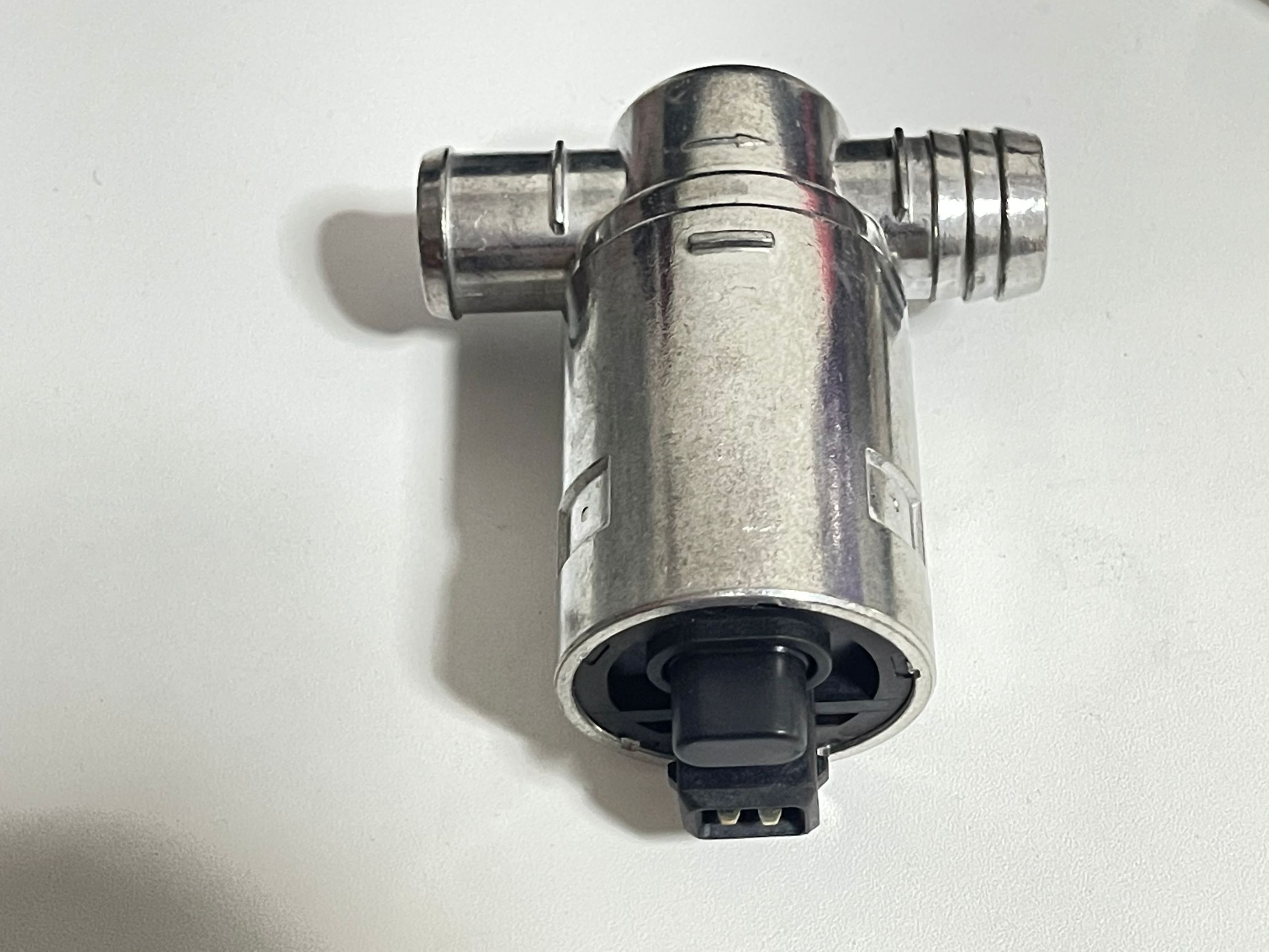 Soupape de commande d'air de ralenti 13411433625 pour coupé série 3 (E36) 1991-1999