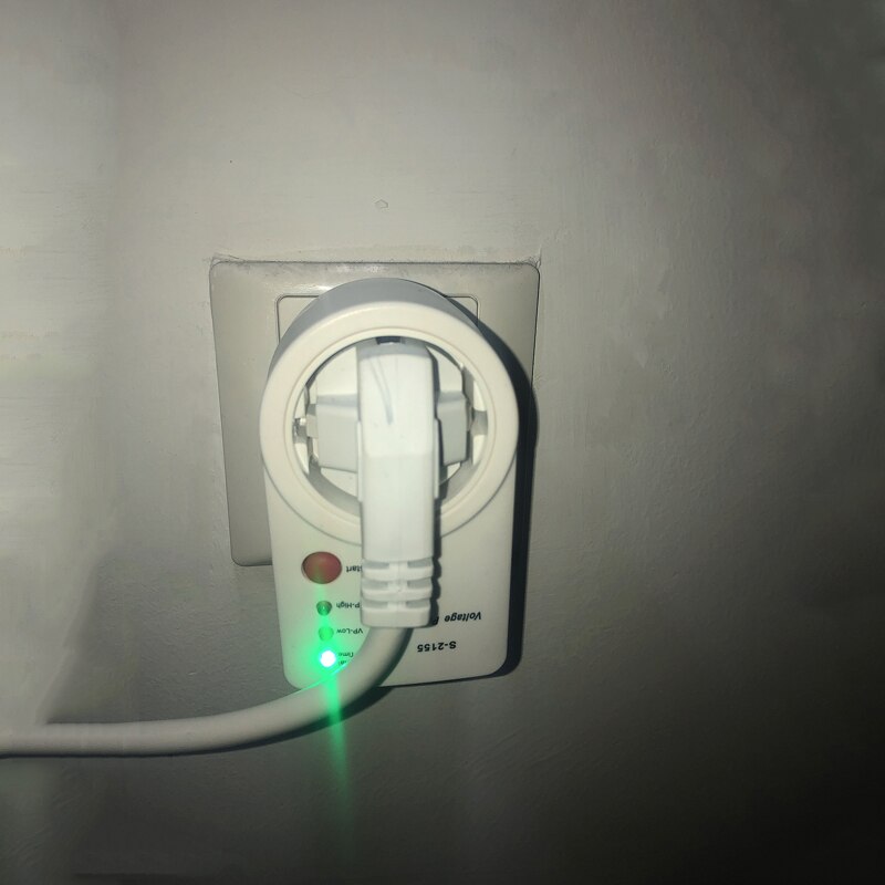 Interruptor de sobretensión y bajo voltaje, interruptor automático de voltaje AVS 15A 220V, enchufe protector de sobretensión