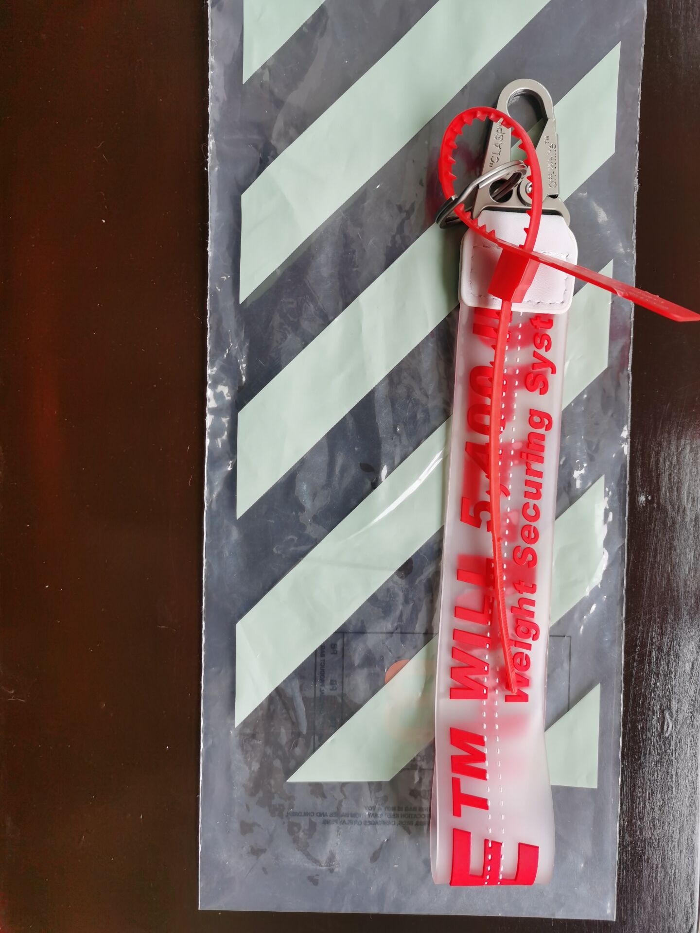 Off White Keychain Transparent PVC Jelly Letter Key Ring Jeans Waist Bag Mobile Phone Case Bag Camera Bag Pendant Key Chains: Red