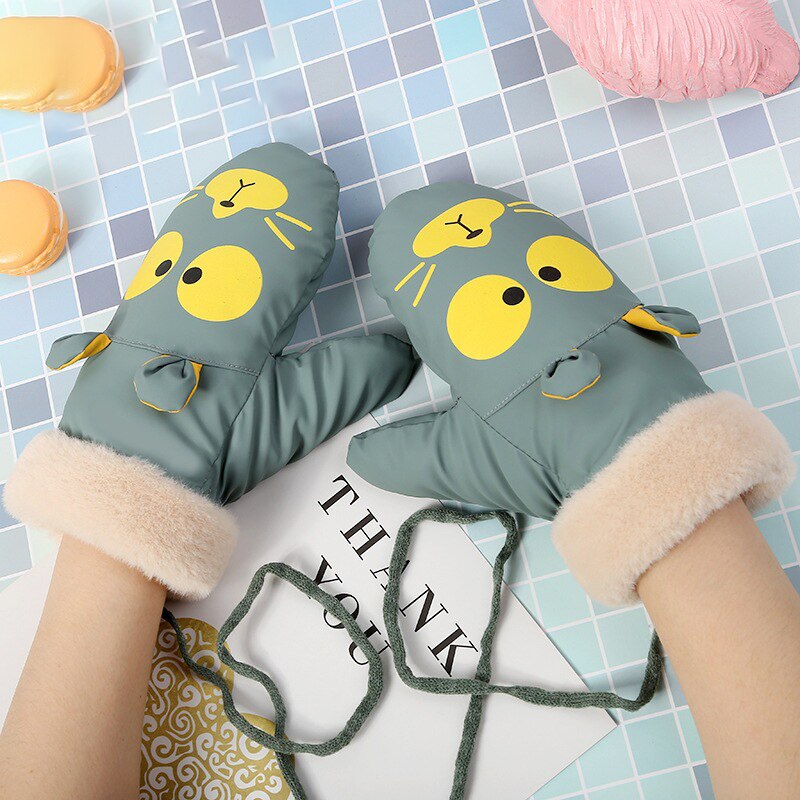 Winter Comfortable Warm Plush Gloves Unisex Down Cloth Cartoon Gloves Kids Gloves: green