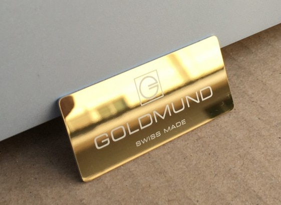 Goldmund logotipo (53MM * 23MM * 1MM) adecuado para audio carcasa de amplificador