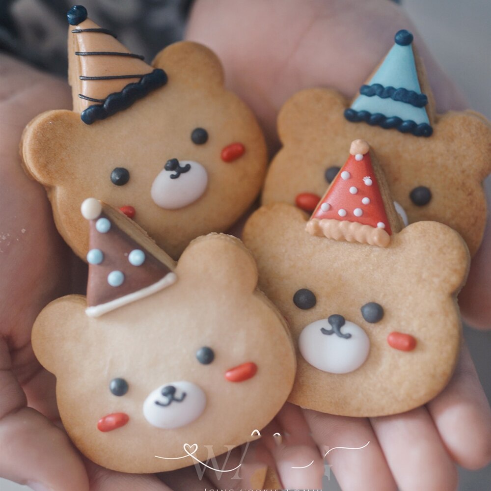 Cookie Cutter 3D Bear Plastic Cake Cookie Buscuit Cutter Fondant Mold Icing Cookie Decorating Tools for Children's Day Kids