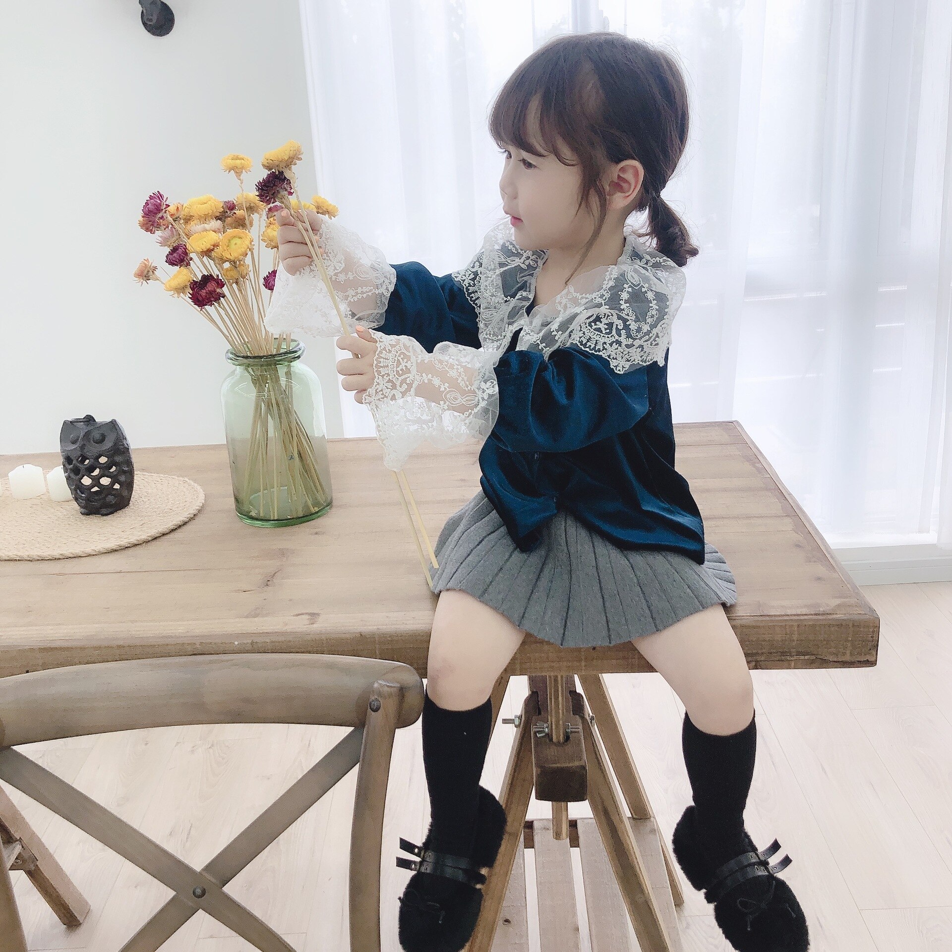 Hösten små flickor söta blusar spets blomma broderi flip krage koreansk baby höst sammet barn toppar söt tjej outfits