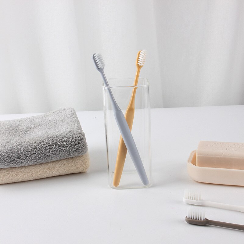 Muji-style-cepillo de dientes de Color plateado para el cabello, paquete de 4 unidades, Color liso japonés, cerdas suaves, carbón de bambú con funda no daña las encías