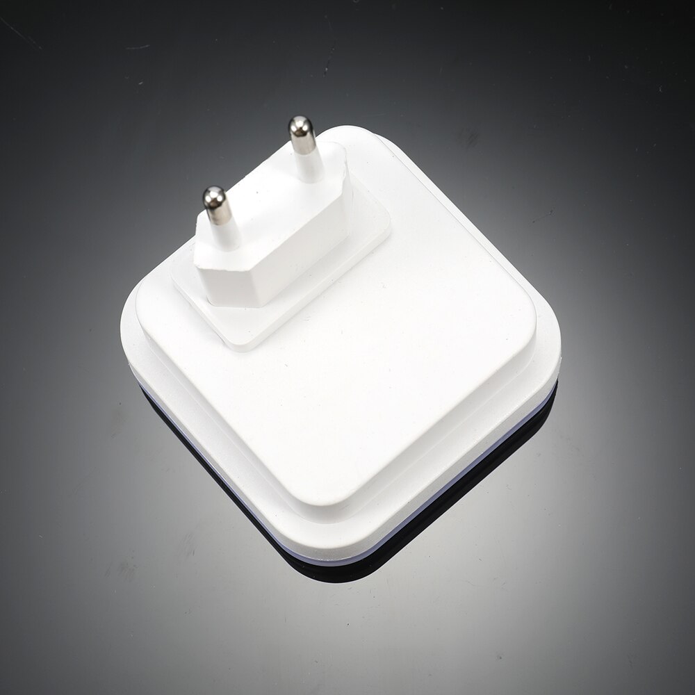 Smart Intelligent Plug-in Energy-saving LED Night Light Lamp with Dusk to Dawn Sensor for Bathroom Bedroom Stairs Daylight
