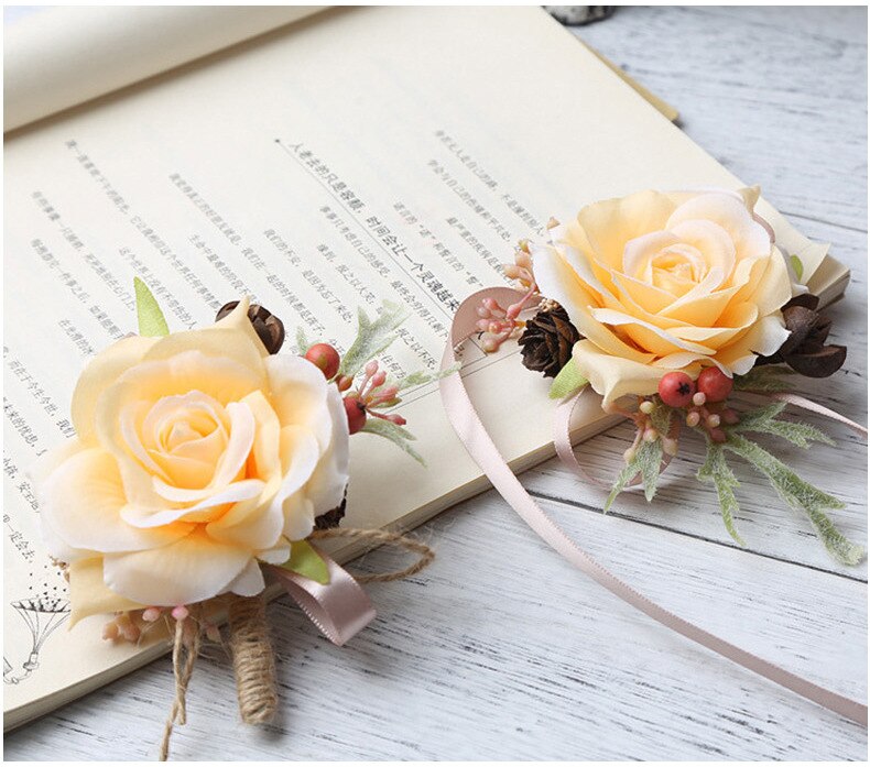 Skog älva bröllop blommor brudtärna handled blommor bästa man blomma tillbehör bröllop tillbehör  zr001: N-wrist-boutonnieres