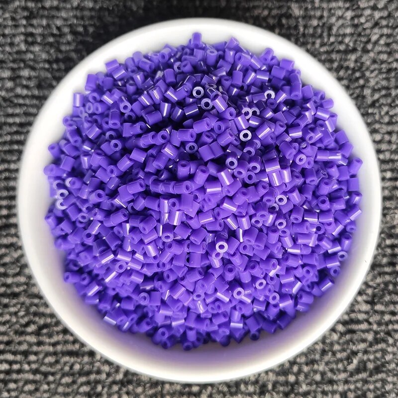 1000 sztuk/paczka 2.6mm Mini koraliki bezpiecznikowe Pixel Puzzle koraliki do topienia żelaza do tworzenia biżuterii DIY wysokiej jakości ręcznie robiona zabawka edukacyjna: Colorful