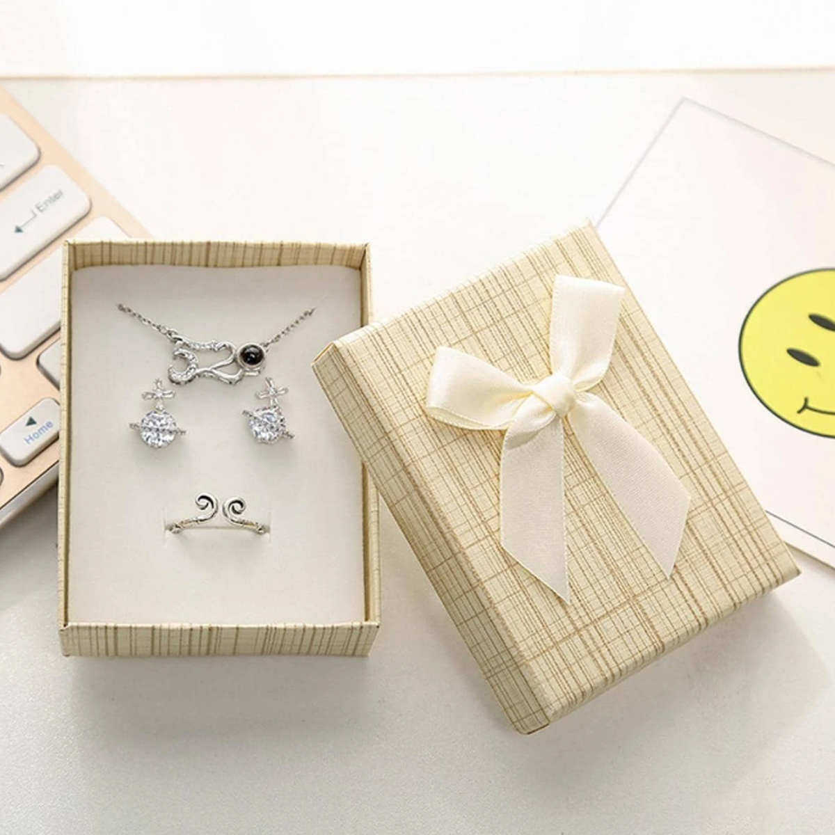 1 PC Plaid Pattern Bow Decor Jewelry Box For Women For Jewelry Packaging: Dark Khaki