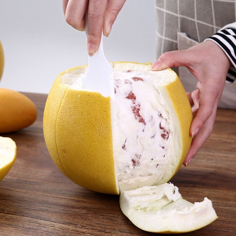 Outil pour peler et enlever rapidement la peau de pamplemousse