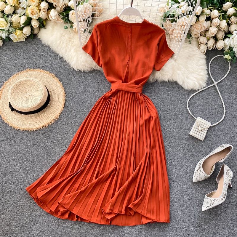 Midi retro Dress Women's Solid Color V-neck Lace-up Waist Slimming over-the-Knee Pleated Dress Office Lady