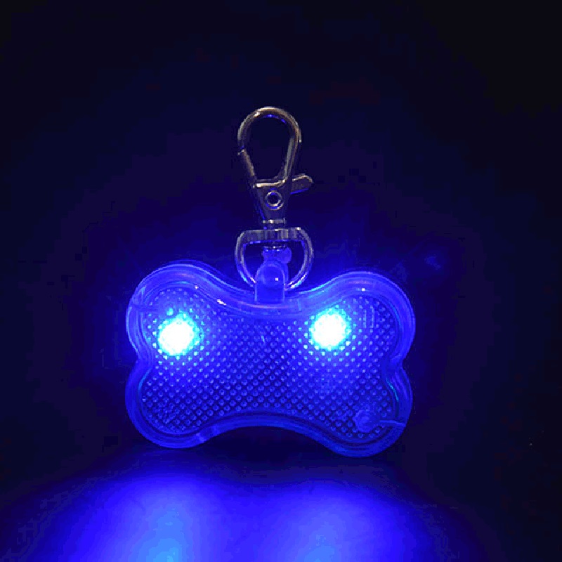 Collar de seguridad nocturna para perro, colgante brillante, luces LED Flash, accesorios para mascotas, brillante en la oscuridad