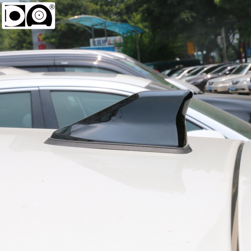 Renault Megane Waterproof shark antenna Strong radio signal Piano painting Abs plastic
