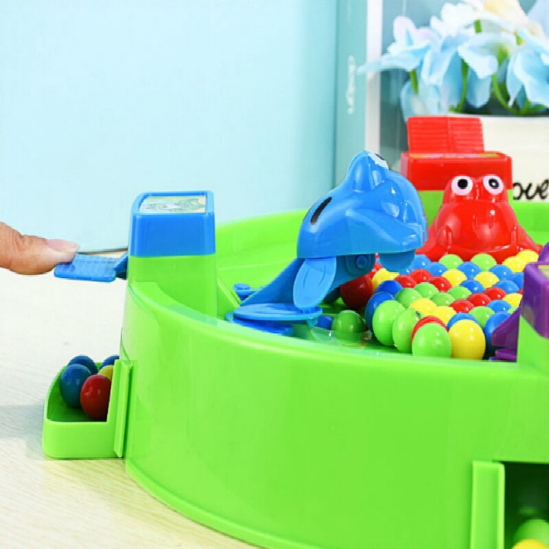 Karmienie małej żaby perłowej jedzenie fasoli gra w gry mózgowe gry dla rodziców gry dla dzieci zabawki dla dzieci o fajna zabawka