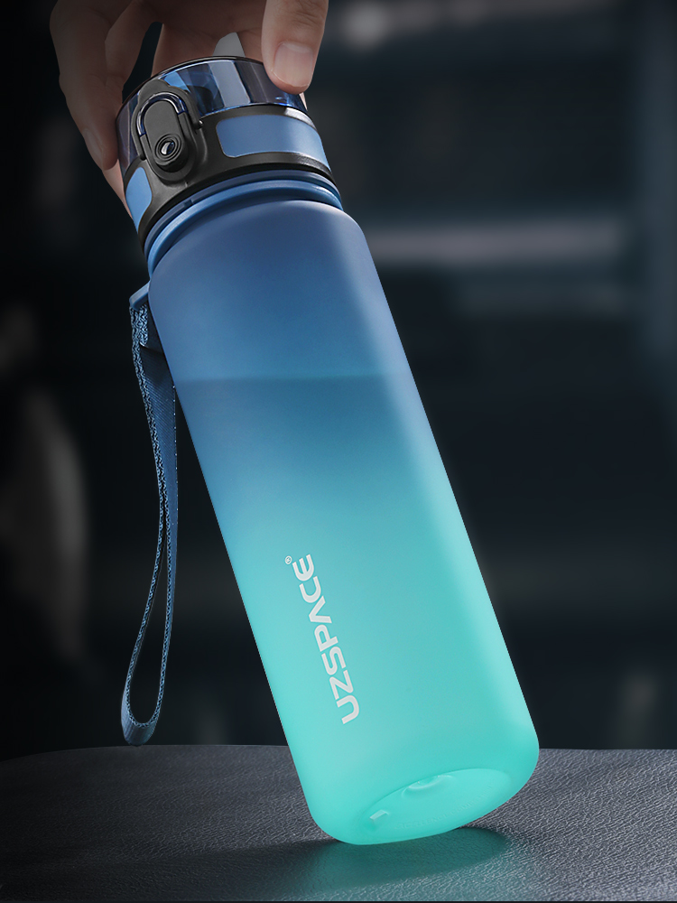 UZSPACE Water Bottle BPA Free Plastic Water Bottle with Carabiner Leakproof Sports Bottle for Gym Fitness 32Oz/1000ml