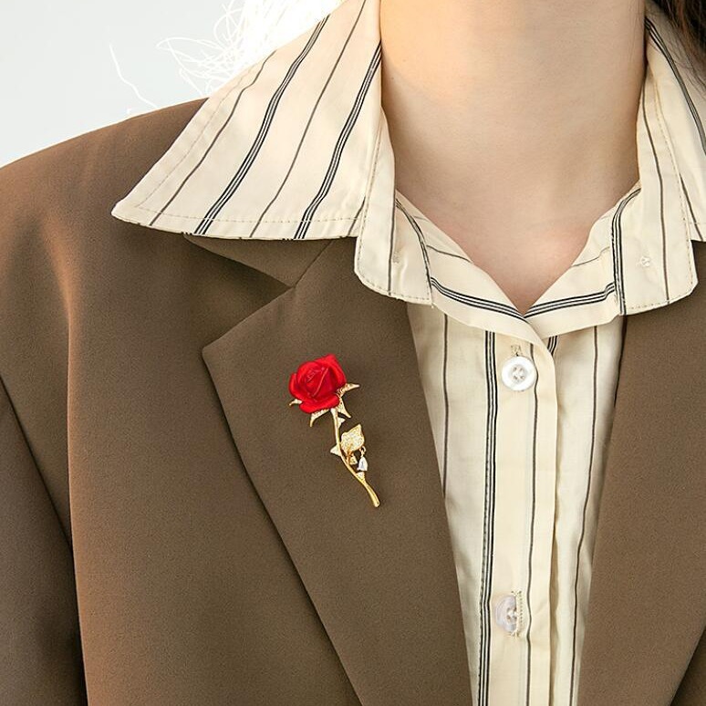 Broche de rosa roja, accesorios de traje de alta gama, alfileres, broches de a la para mujer, broche de boda para dama de honor: Rodio plateado