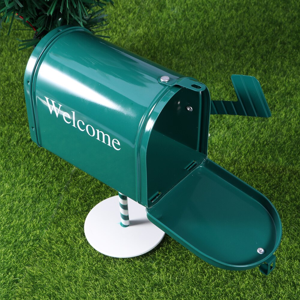 Photo Prop Retro Tinplate Box Large Capacity Post-mount Mailbox Post Storage Box (Red)