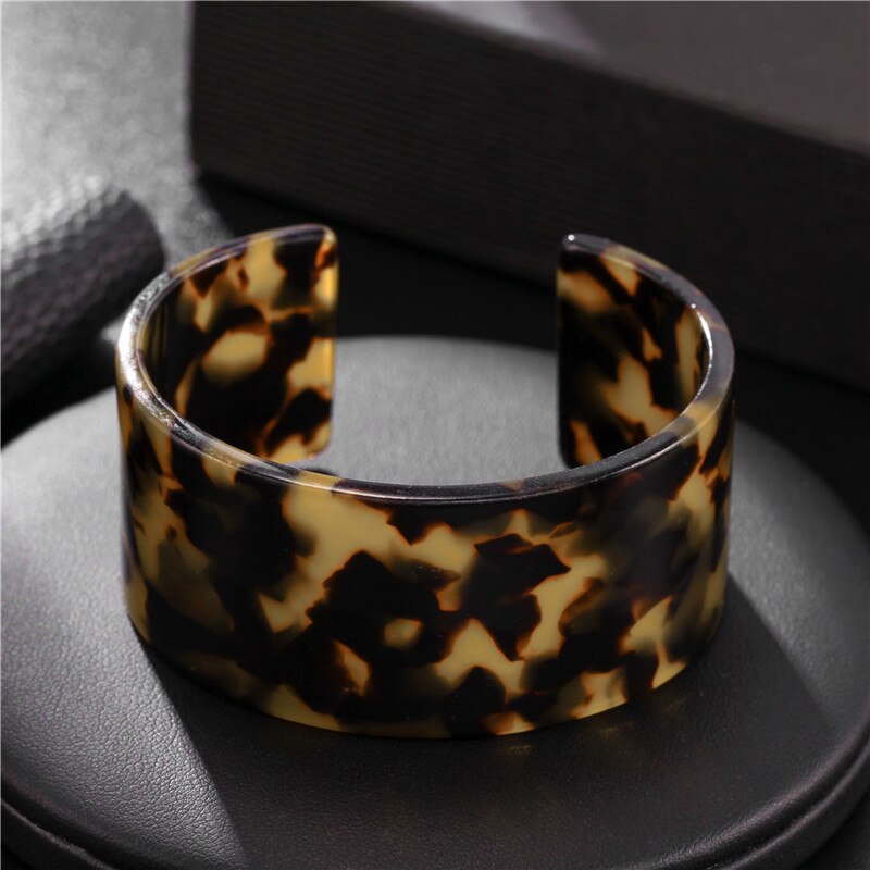 Schildpad acryl ronde opening c-vormige armband overdreven retro persoonlijkheid accessoire armband vrouwen