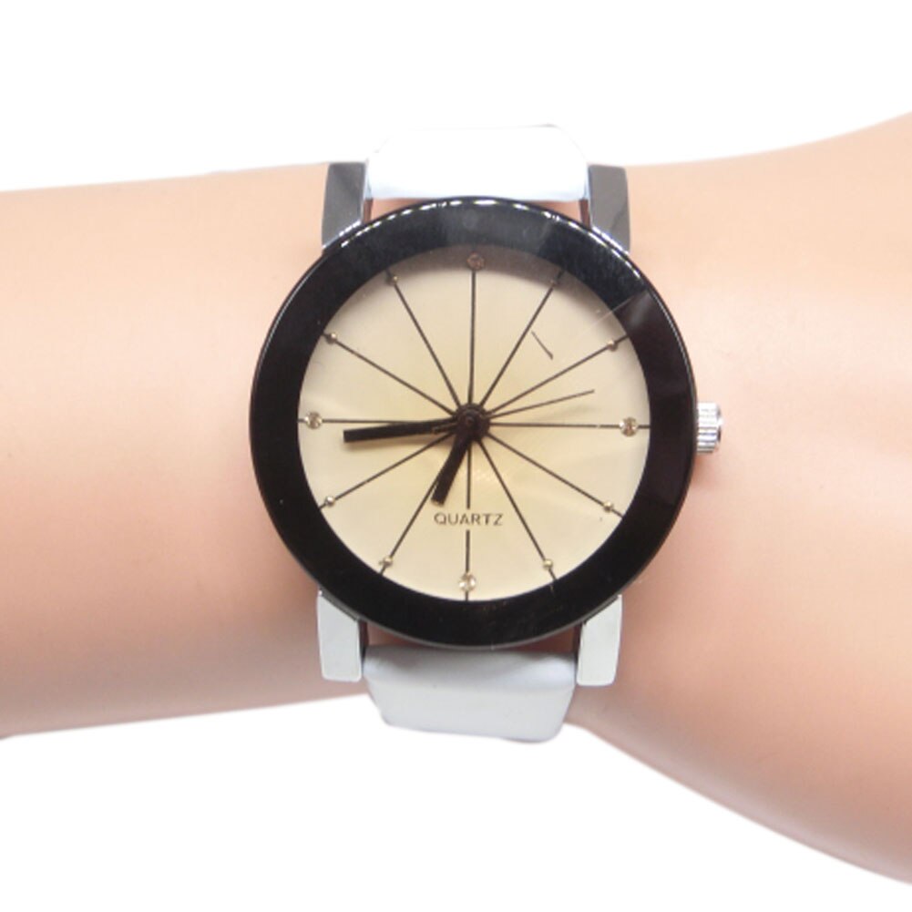 Reloj de pulsera sencillo e informal para hombre y mujer, banda de reloj de piel sintética, esfera redonda, para parejas, XRQ88: White women