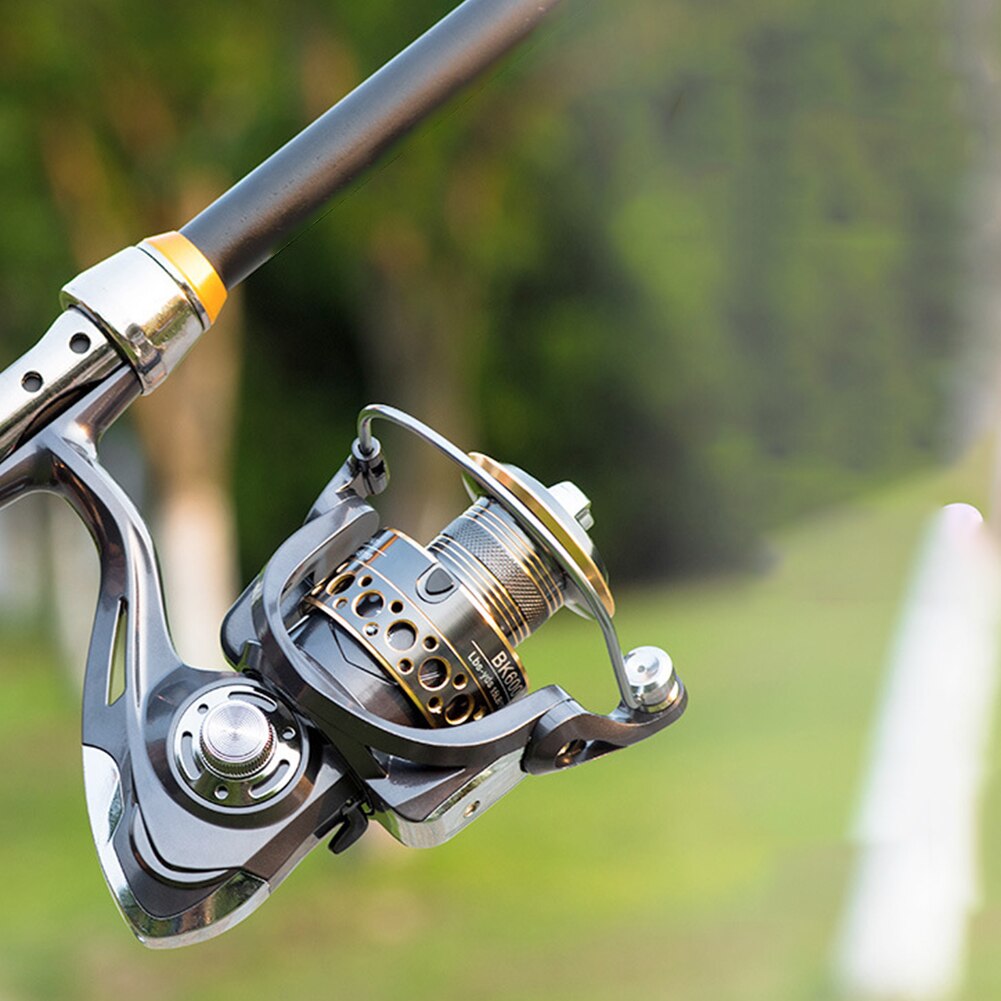 thumbnail image 2 of 5.2:1 Gear Ratio Spinning Fishing Reel - Freshwater & Saltwater - Unbranded 2 of 5