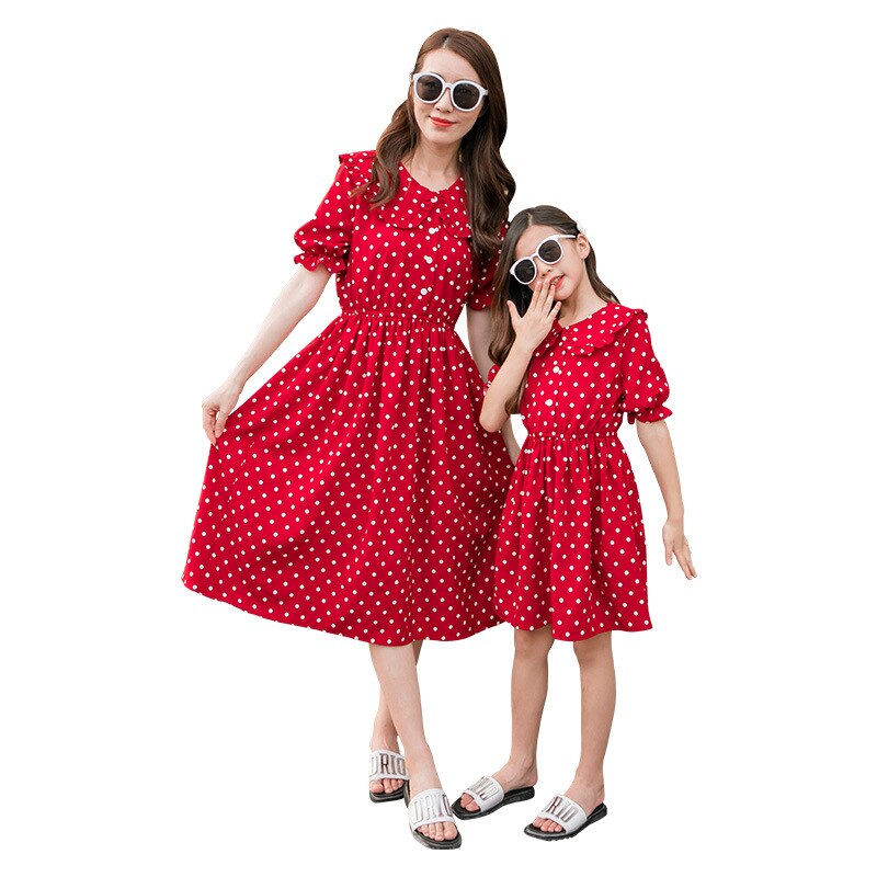Sommar mamma och jag familj matchande mamma dotter klänningar röd kortärmad mamma baby barn outifs brudtärna födelsedagsfest