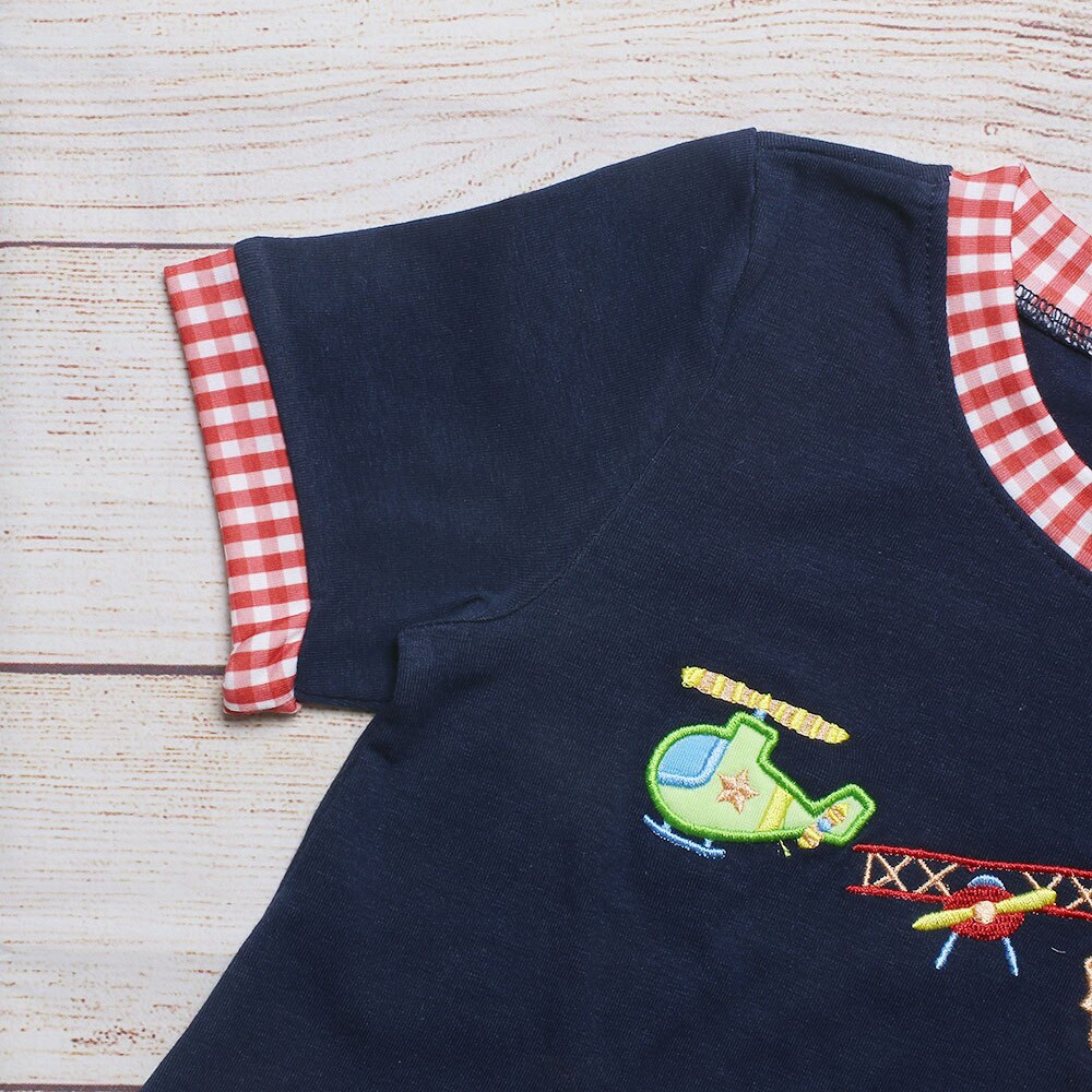 Zomer Kleding Jongen Rode Plaid Manchetten Marine Blauw Korte Mouw Helikopter En Vechter Borduurwerk Patroon Peuter Romper