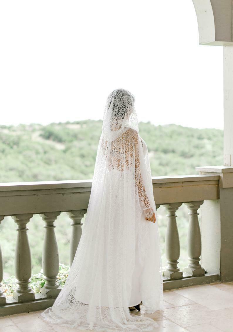 Bruiloft Mantels Wit Ivoor Kant Hooded Bridal Capes Jassen Wraps Floor Lengte