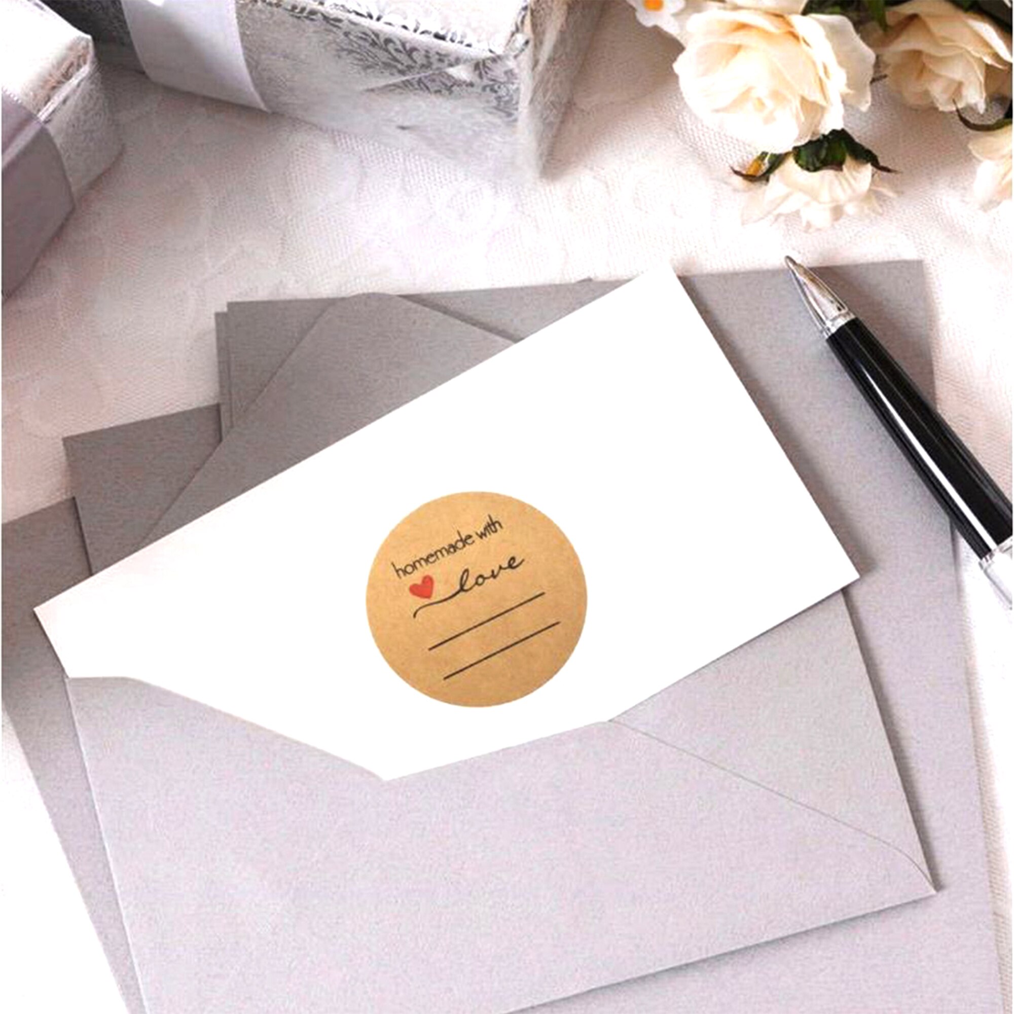 500 Labels Handmade with Love Sticker Self-Adhesive Round Sticker Labels with Lines for Candle Making Bakeries Bake Wedding