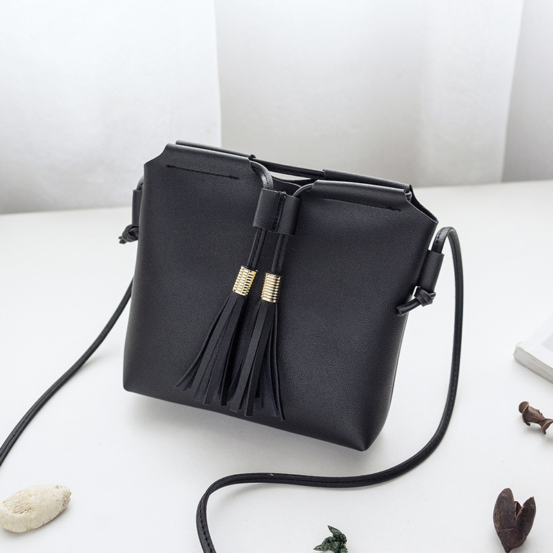 Women's Handbags Bag PU Leather Female Tassel bolsa feminina Soft Shoulder Messenger Bag Mini Bag for Phone Purse: Black