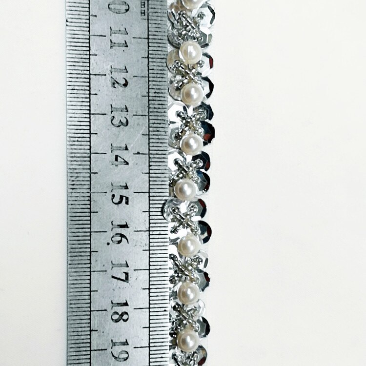 1 gård blomster på hvidt stof pailletter perler frynser til tøj tasker håndlavede perle applikationer patch gør det selv sytilbehør