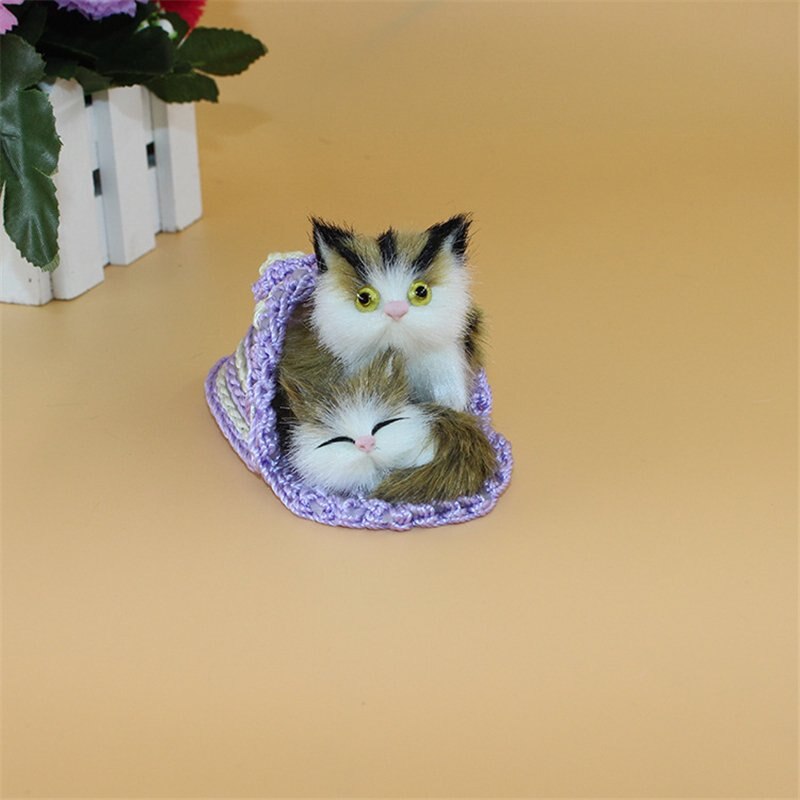 To katter på tøffelen nydelig mamma katt og baby kattunge leketøy for barn blid dukke søt simulering interessant bil hjemmeinnredning 10*6*5cm: C