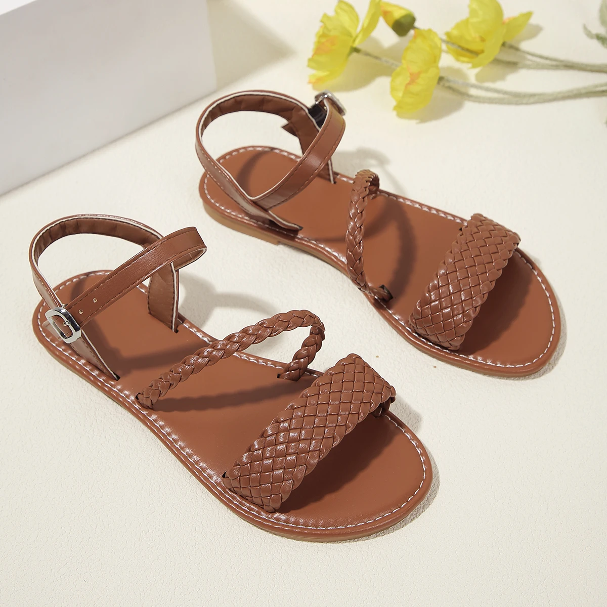 Sandalias planas informales para mujer, trenzado, zapatos cómodos de Color marrón populares para uso diario