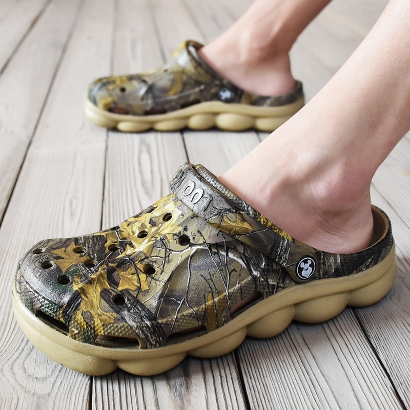 SHEN CE Men Summer Jelly Sandals Lightweight Massage Camouflage Flip Flops Beach Croc Shoes Gladiator Garden Clogs Rubber Bottom