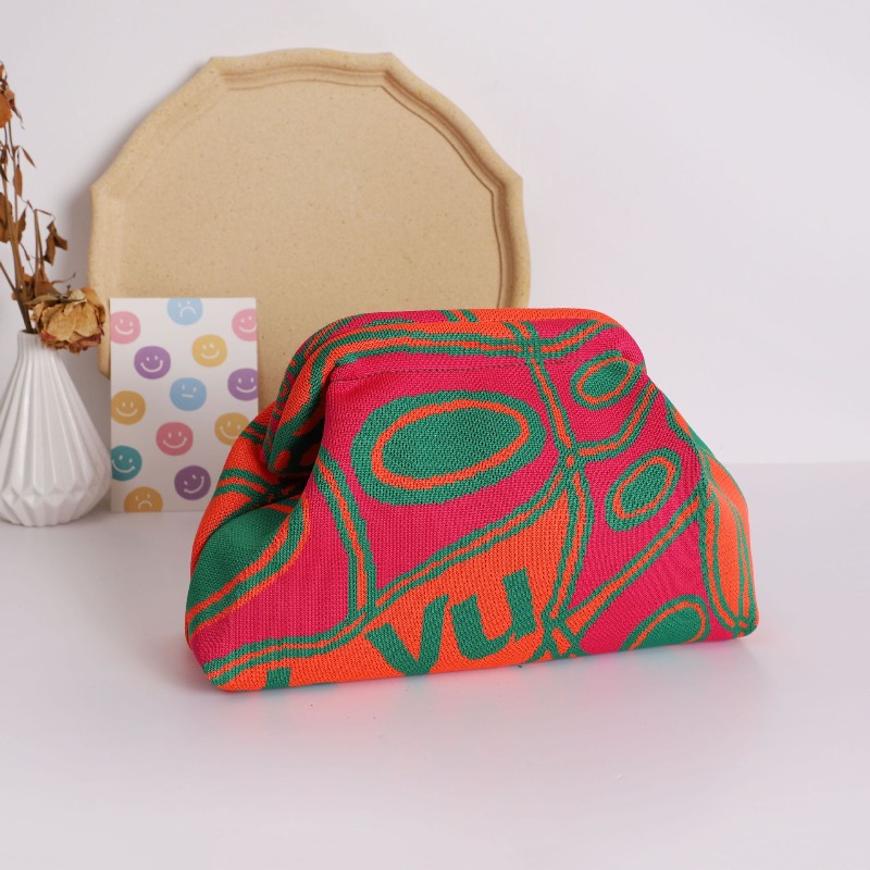 Trendy Knitted Clip Bag Versatile Large Capacity Suitable for Storage Bags High-end Pattern Clutch Bag Love Knitted Hand