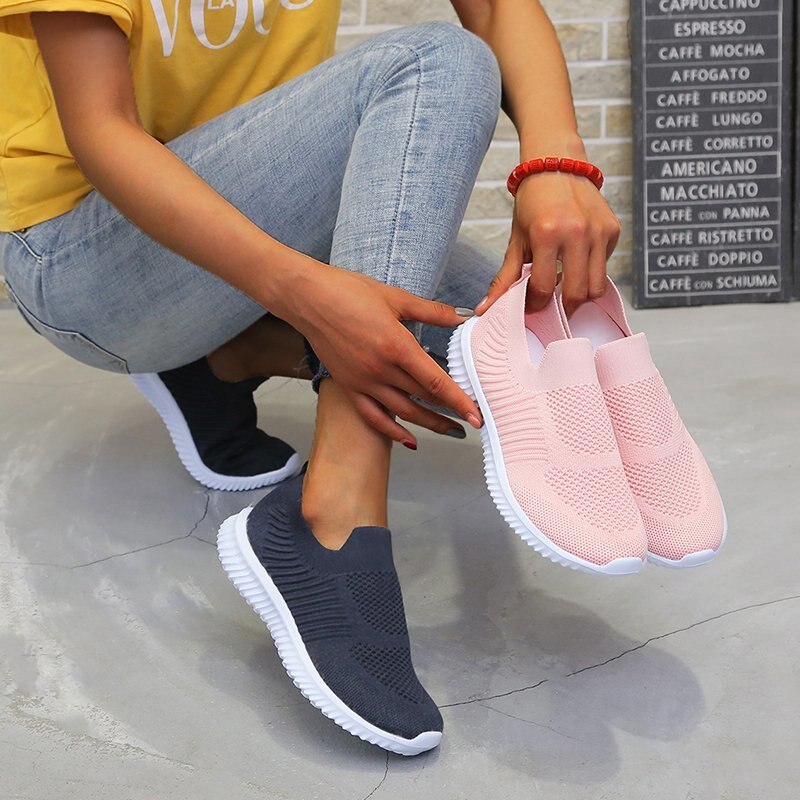 Lightweight Women's Running Shoes Breathable Summer Outdoor Sports Sneakers Female Soft Comfortable Street Walking Shoes Ladies