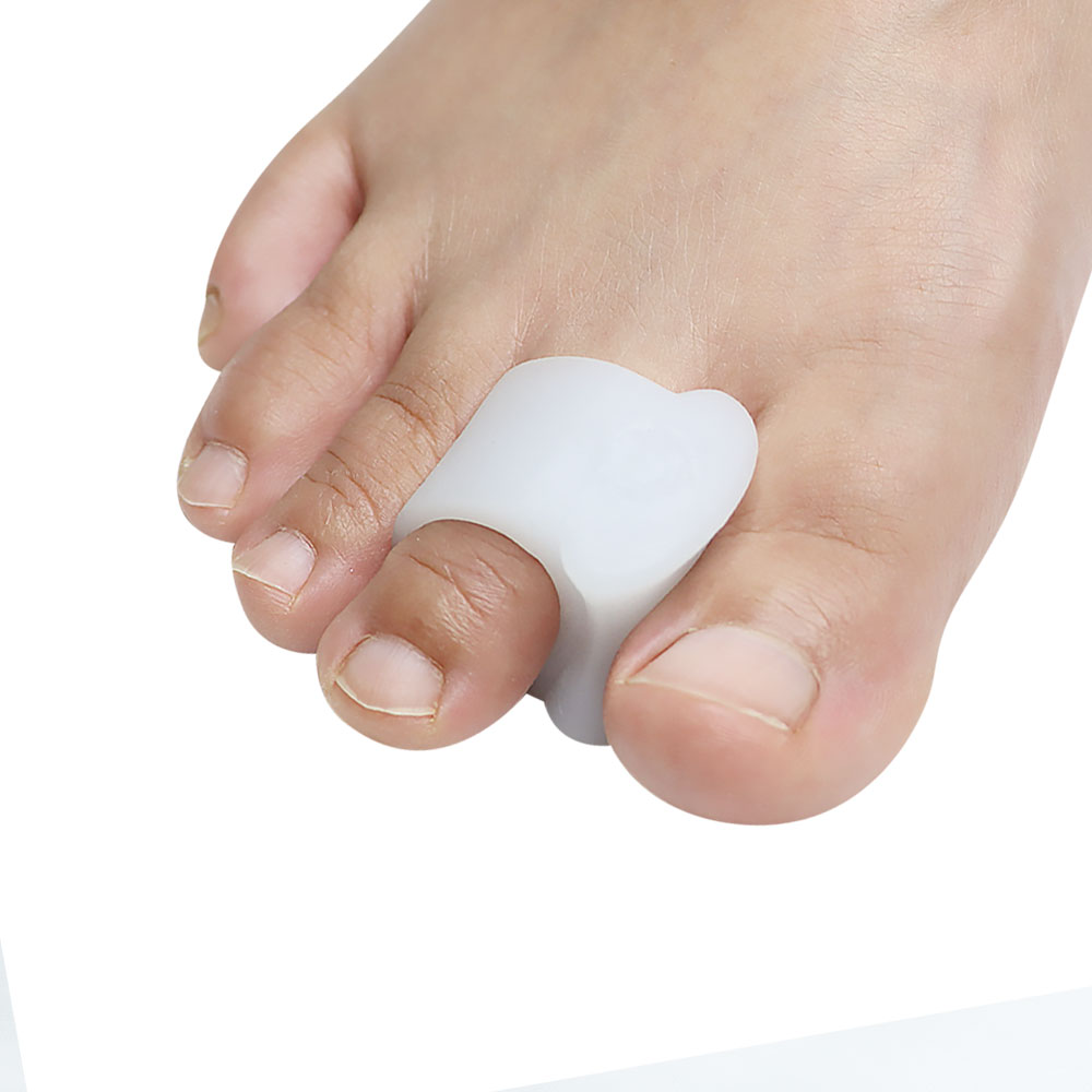 Pexmen 2Pcs Gel Toe Separators Toe Spacers Hammer Toe Straightener Correct Toes and Bunion Relief Soft Silicone Toe Corrector: light green