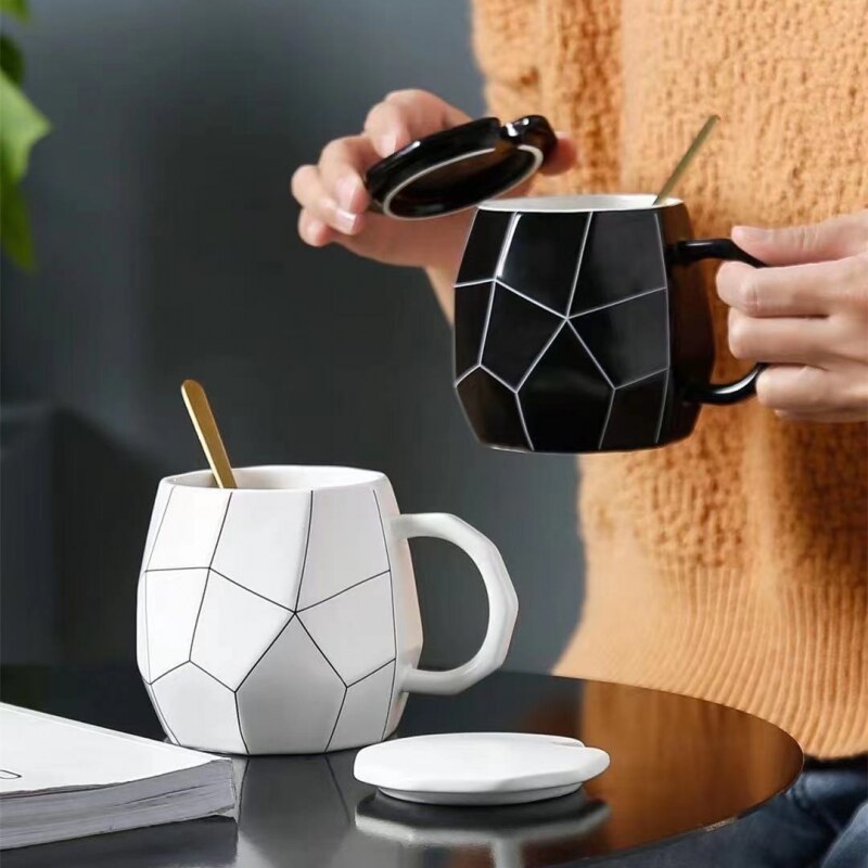 Keramische Mok Koffie Creativiteit Onregelmatige Abstracte Geometrie Vorm Zwart En Witte Lijn Mok Eenvoudige Nordic Stijl Mok Drinkware