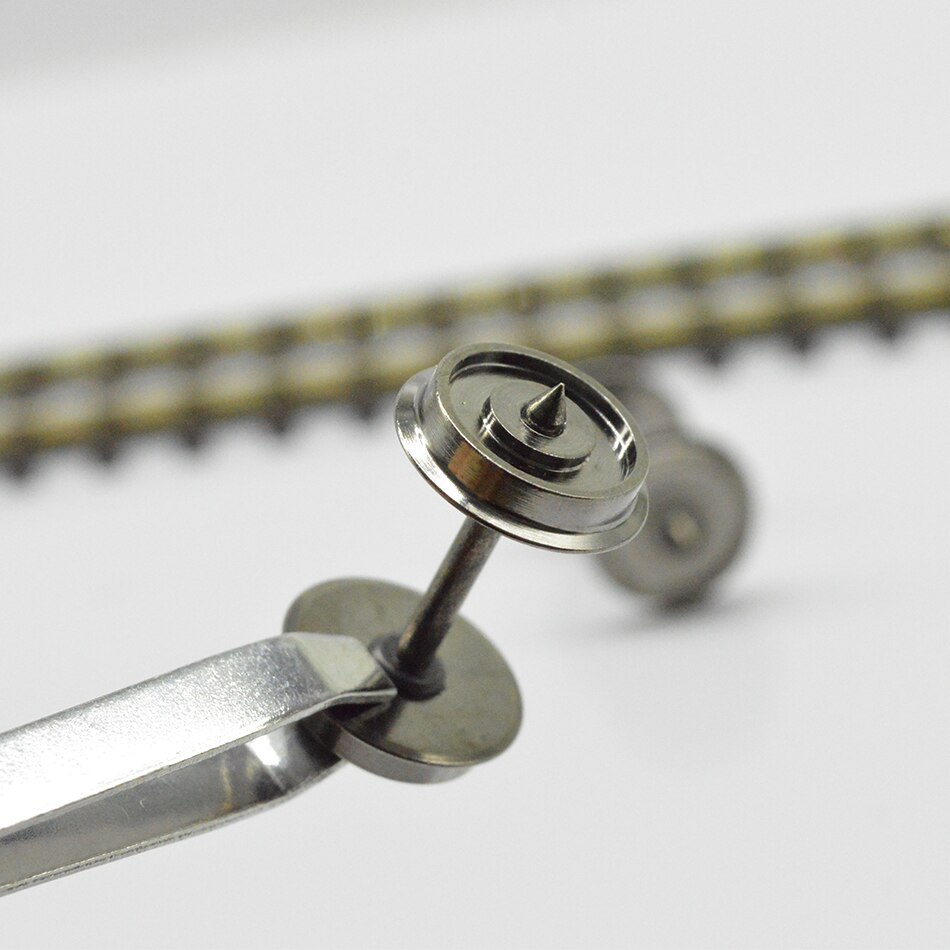 4pcs Diorama HO 1:87 Metal wheels for Model Train Railway Layout DIY Accessories DC Modeling Building Kit