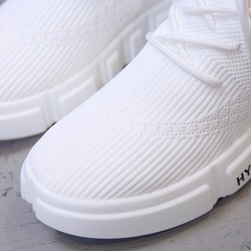 Kvinnor vita skor mesh andas high-top sneakers sommarstrumpor ankel dam skor casual snörning mjuka sneakers dam