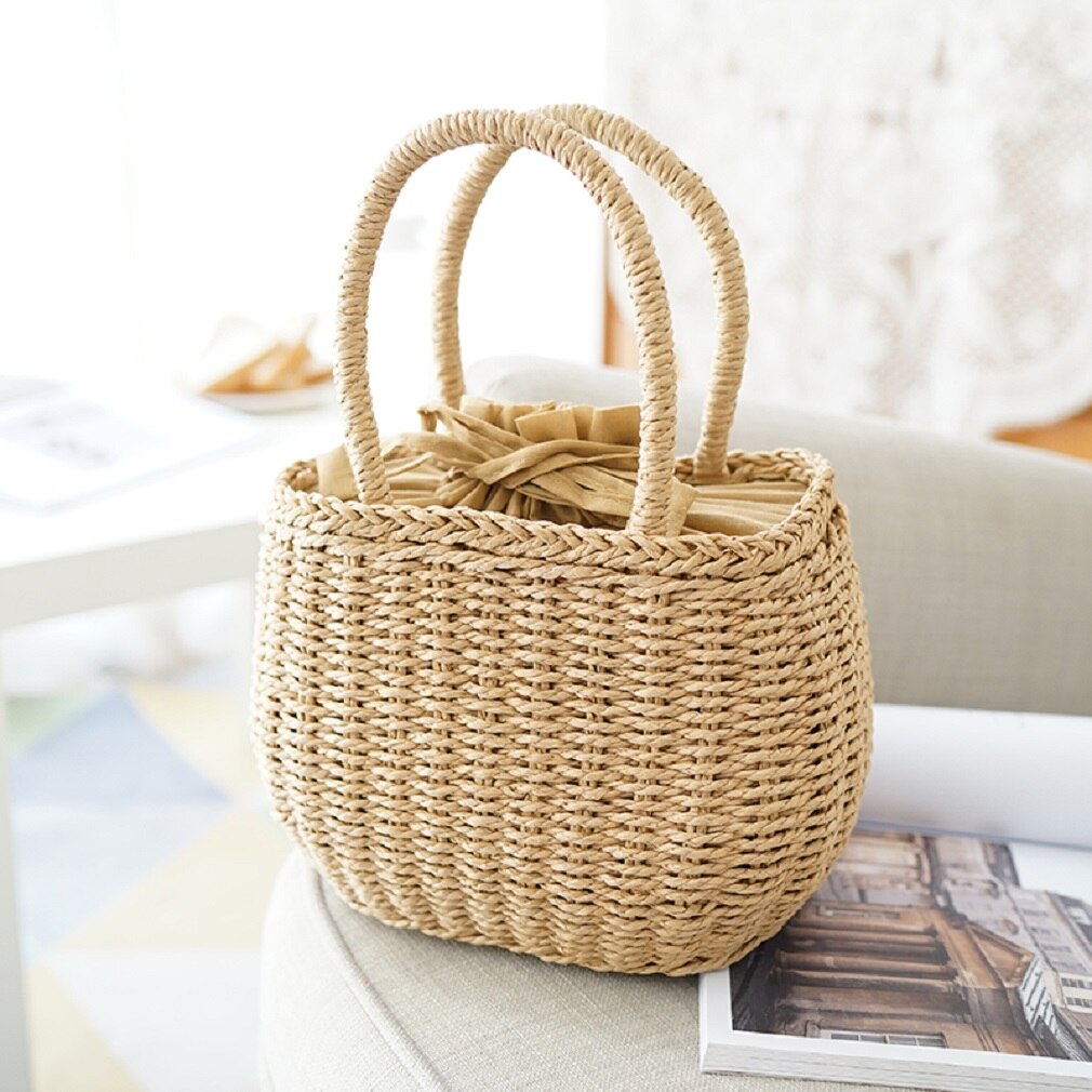 Women Straw Bag Woven Round Rattan Handbag Crossbody Summer Beach Drawstring Bags: Beige
